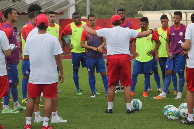 L�o Lemos/N�utico