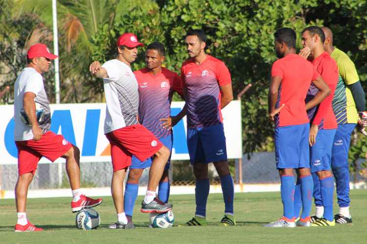 L�o Lemos/N�utico