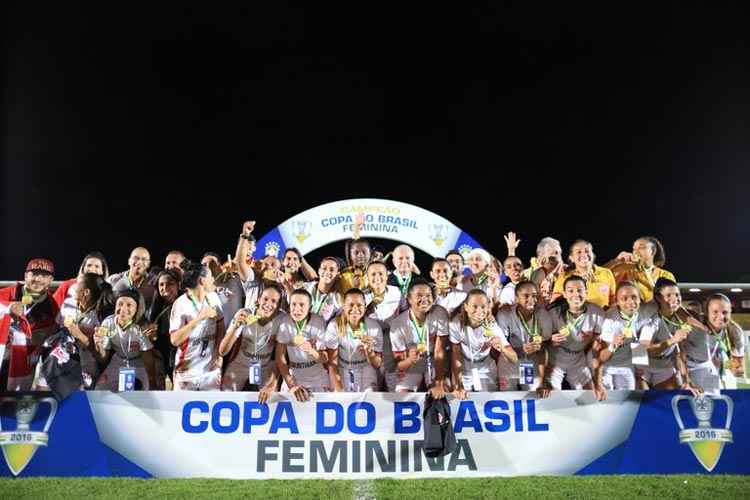 CBF mantém Brasileirão Feminino com 4 rebaixados e pausa para Copa