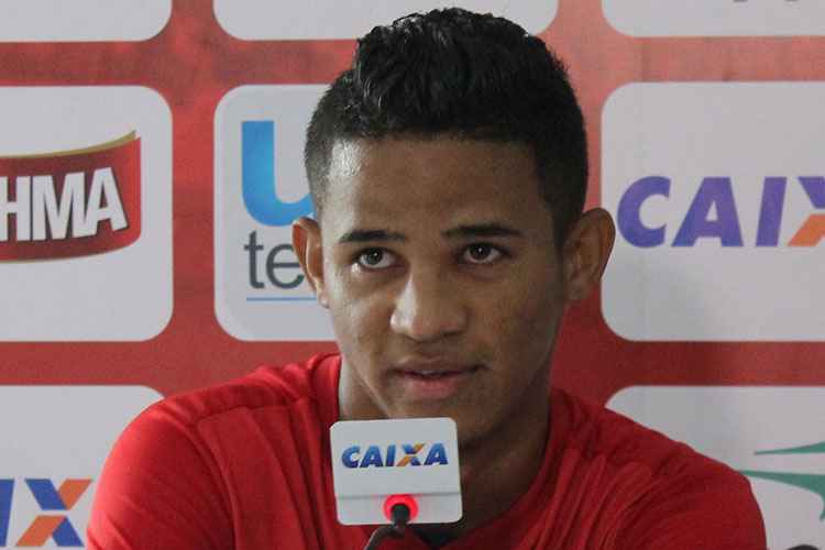 L�o Lemos/N�utico