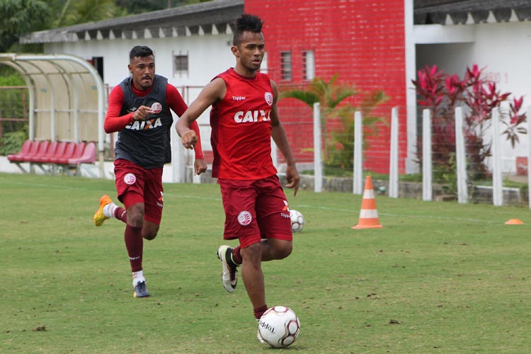 L�o Lemos/N�utico