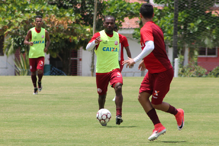L�o Lemos/N�utico