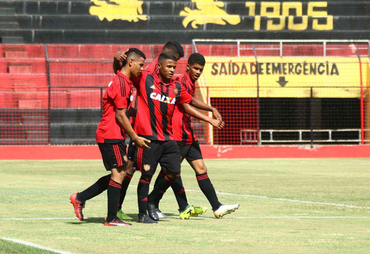 Arena de Pernambuco entra na disputa para ser palco da Copa do Mundo Sub-17  - Superesportes