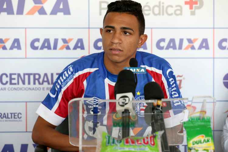 Bahia encaminha contratação de atacante da Chapecoense - BAHIA NO AR