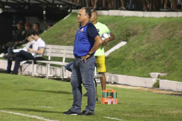 <i>(Foto: L�o Lemos/N�utico)</i>