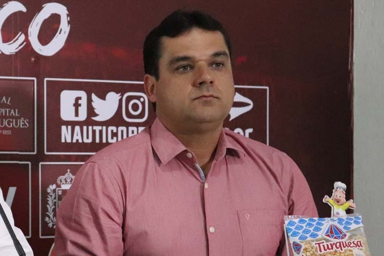 <i>(Foto: L�o Lemos/N�utico)</i>