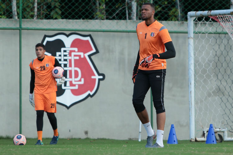 Goleiro mais alto do Brasil, Carlos Miguel foi apresentado oficialmente, Santa Cruz Futebol Clube - Recife PE