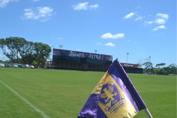 NOVO SIMULADOR de REFORMAR ESTÁDIOS de FUTEBOL! MUITO FOD