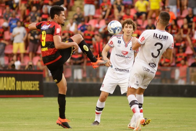 Sport x Santa Cruz: o que está em jogo no Clássico das Multidões